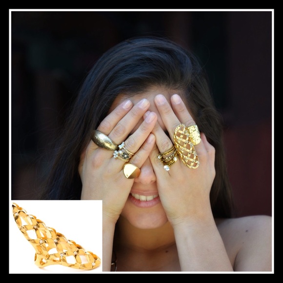 ❤️Host Pick Amrita Singh Austrian crystals Ring - Picture 5 of 5